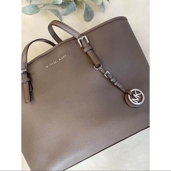 Michael Kors laptop tote bag - Picture 4 of 11
